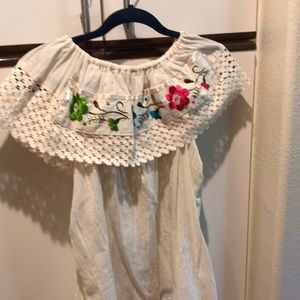 Tradicional Mexican top